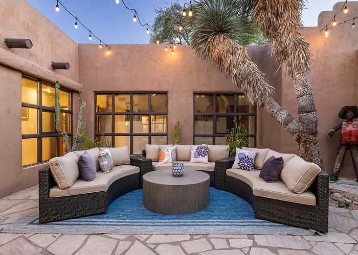 Luxury William Tull Desert Estate With Hidden *