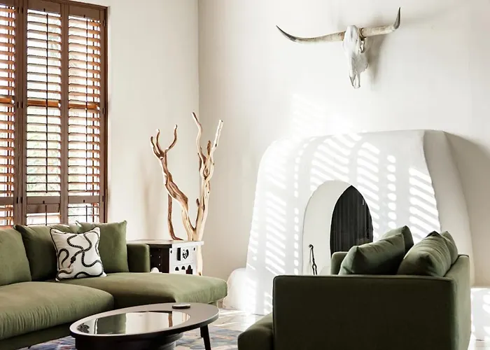 Luxury William Tull Desert Estate With Hidden Holiday home
