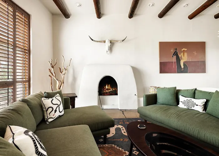 Luxury William Tull Desert Estate With Hidden Holiday home