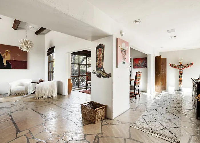 Luxury William Tull Desert Estate With Hidden *