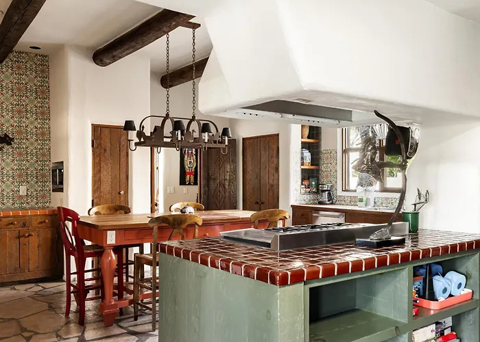 Luxury William Tull Desert Estate With Hidden