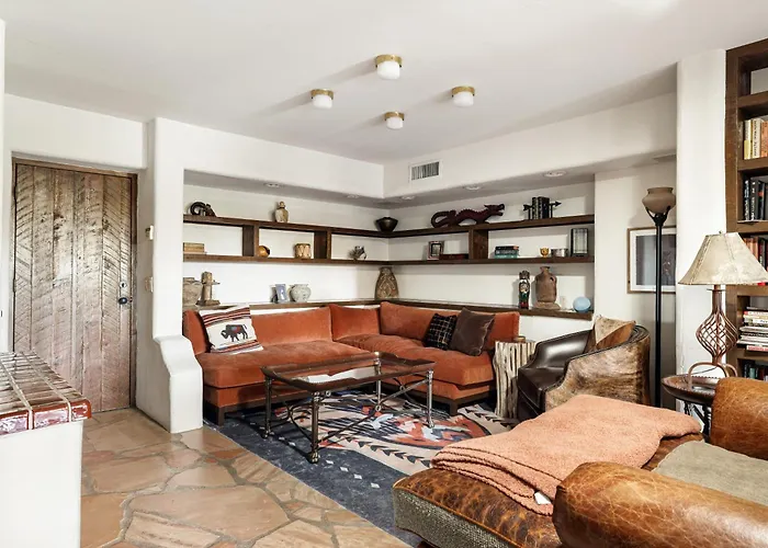 Luxury William Tull Desert Estate With Hidden *