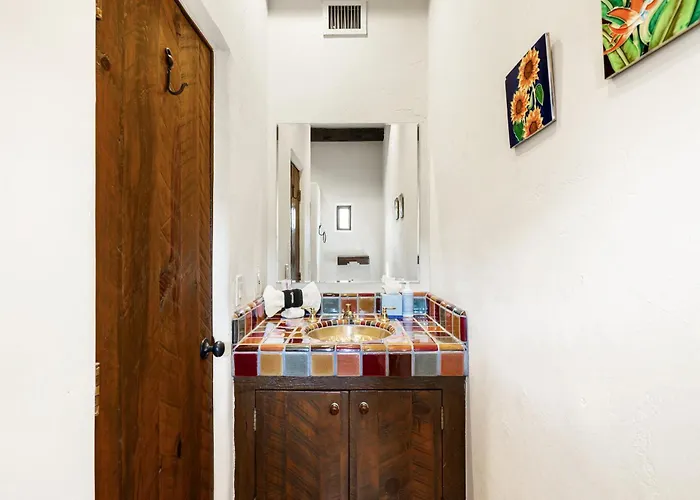 Luxury William Tull Desert Estate With Hidden *