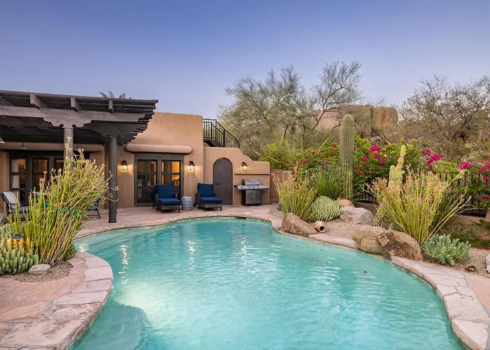 Luxury William Tull Desert Estate With Hidden Holiday home *