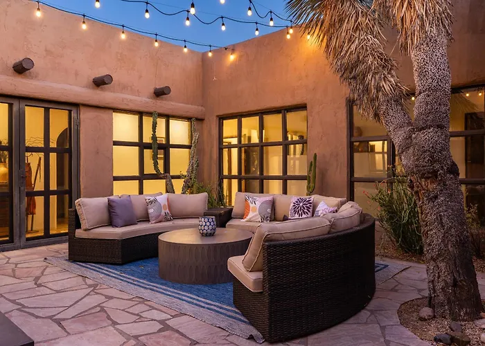 Luxury William Tull Desert Estate With Hidden *